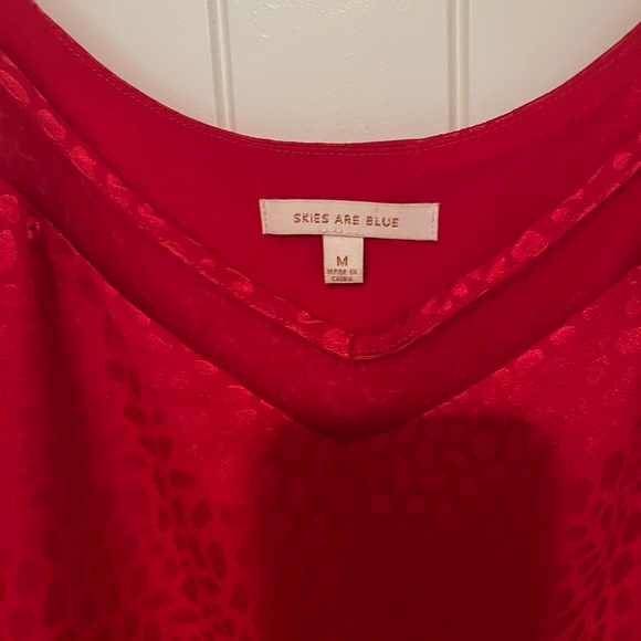 M size Red Leopard design blouse! - Picture 2 of 2